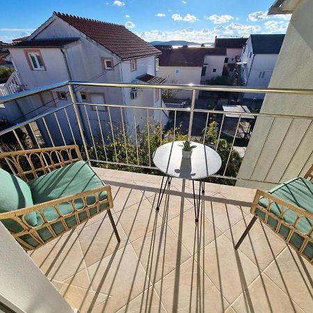 Villa Neda Vodice Exterior photo