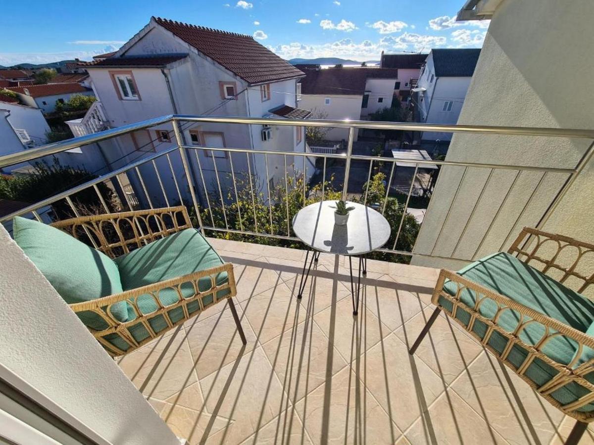 Villa Neda Vodice Exterior photo