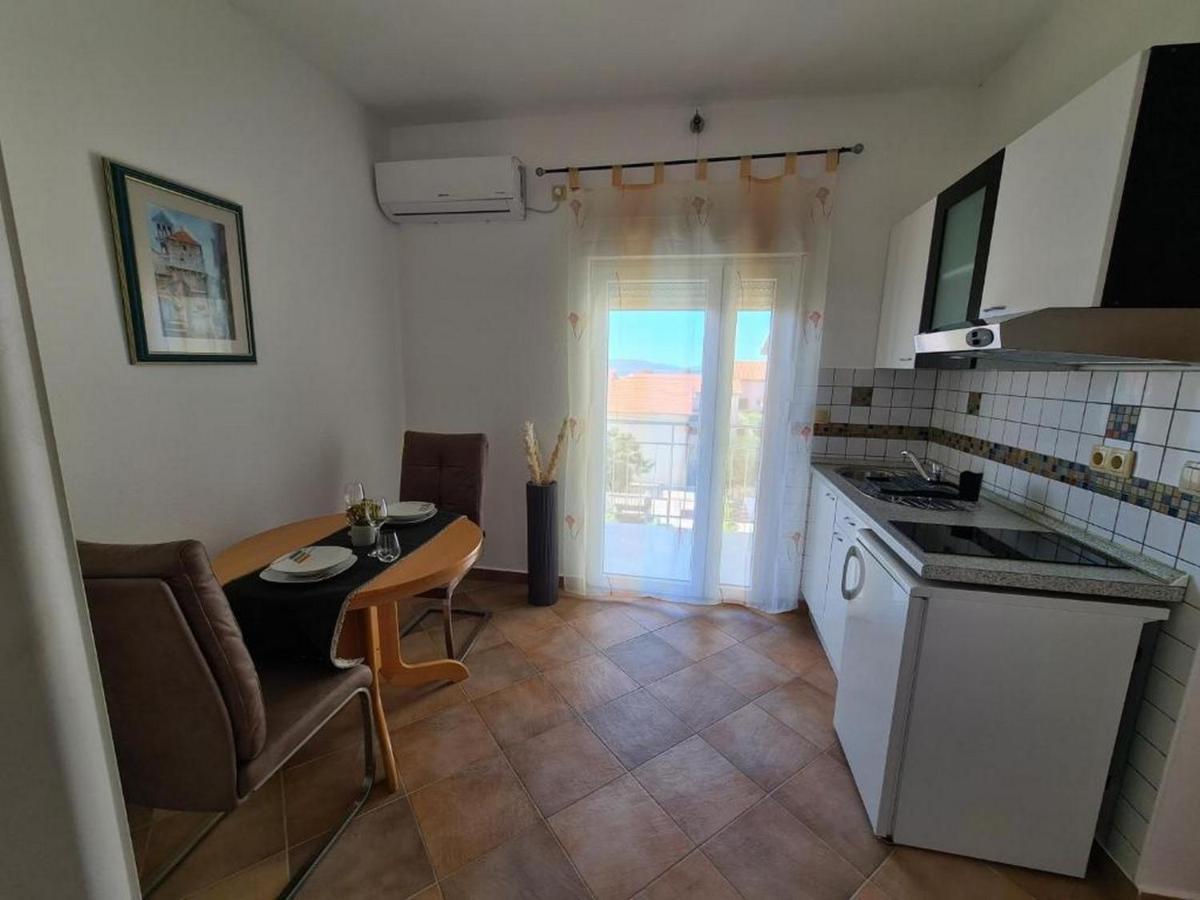 Villa Neda Vodice Exterior photo