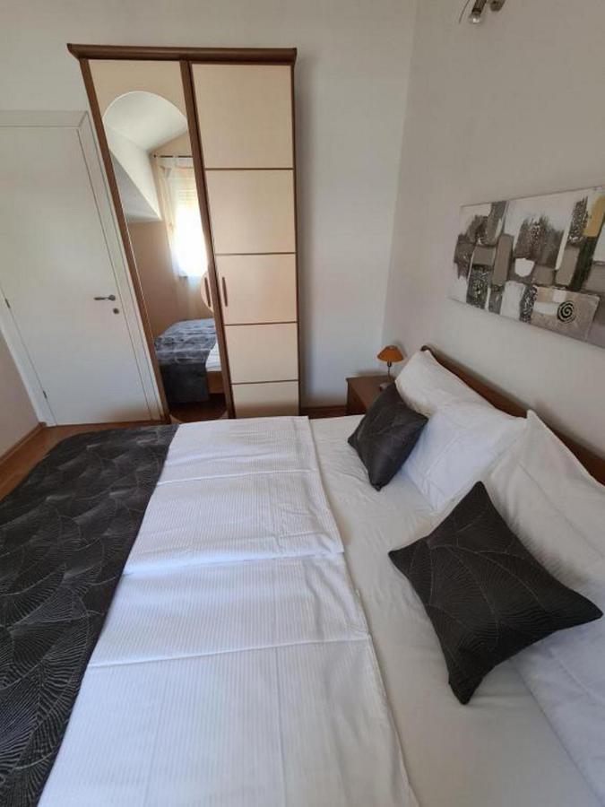Villa Neda Vodice Exterior photo